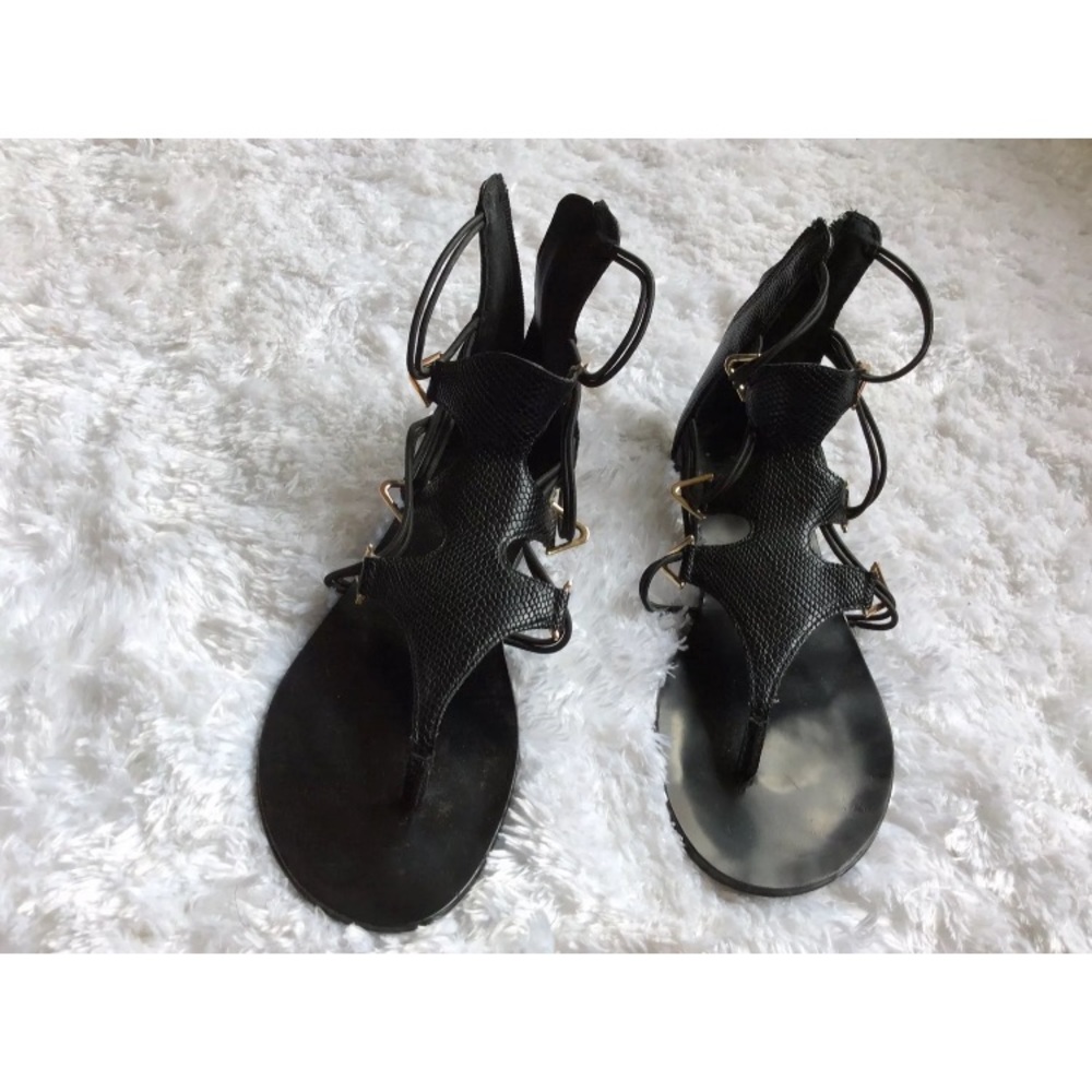 Aldo women’s shoes sz 8.5 black gold